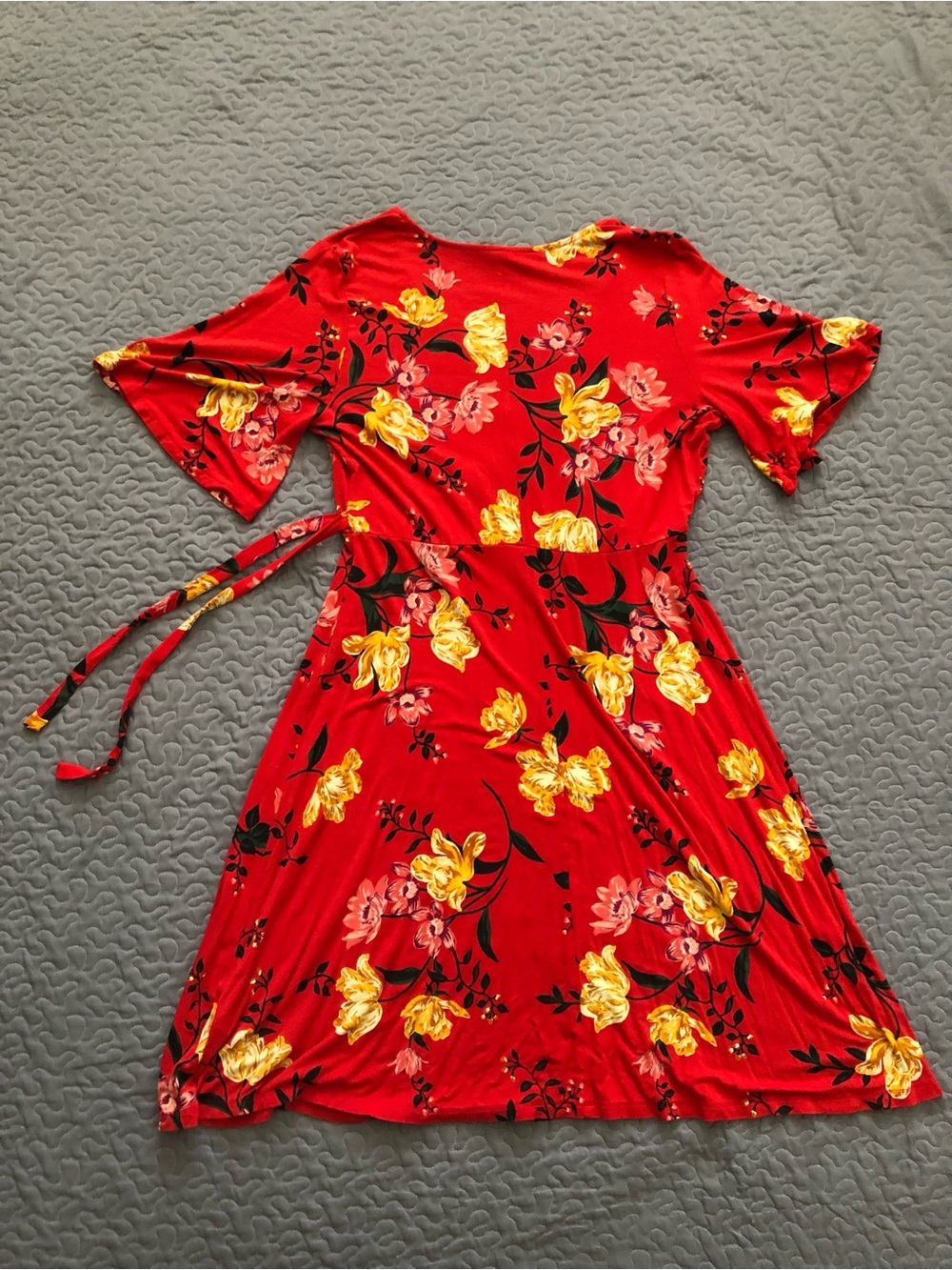 Old Navy Faux-wrap Floral Dress in Red - Elegant V-Neck Midi - Picture 3 of 4
